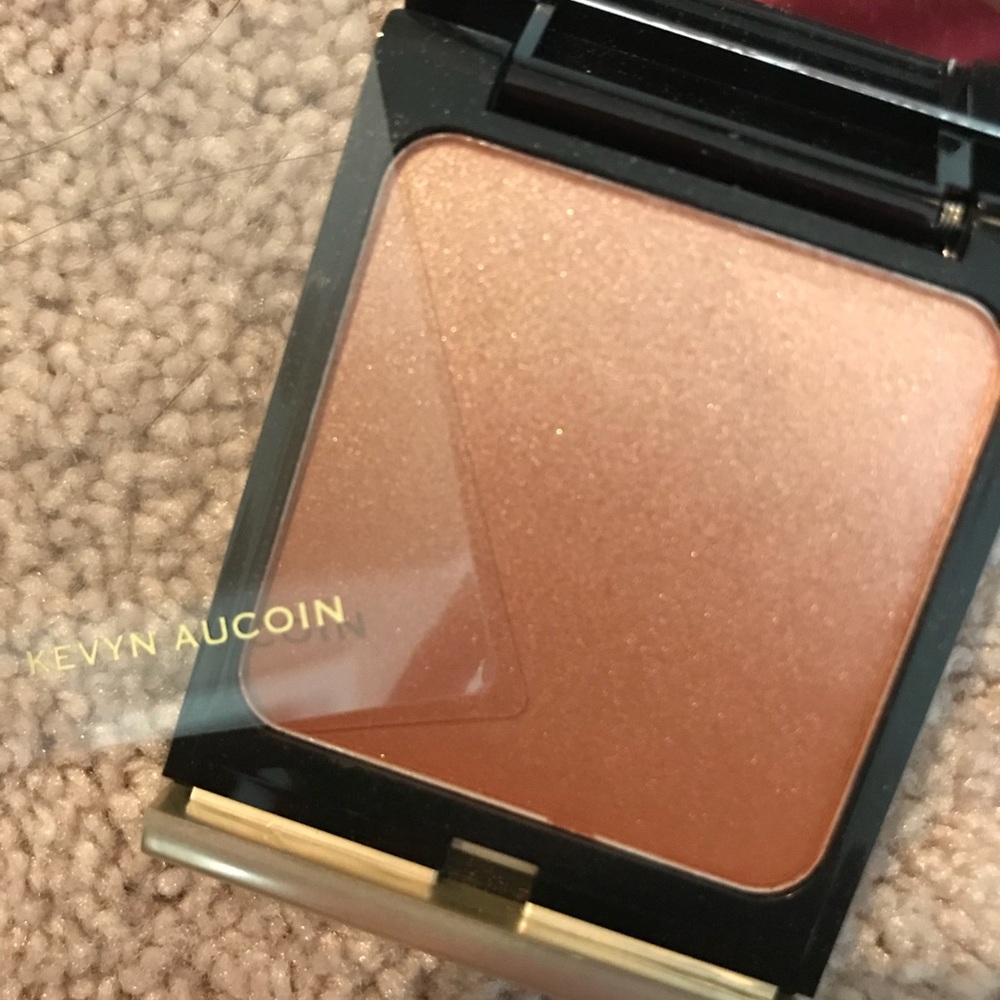 Kevin Aucoin Celestial Bronzing Veil